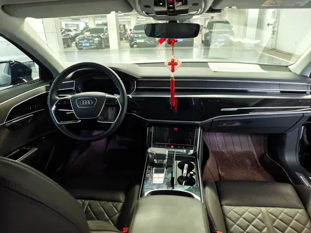 Audi A8 — Фото автомобиля 6
