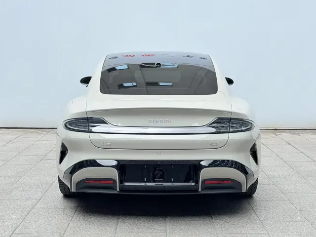 Xiaomi SU7 — Фото автомобиля 15