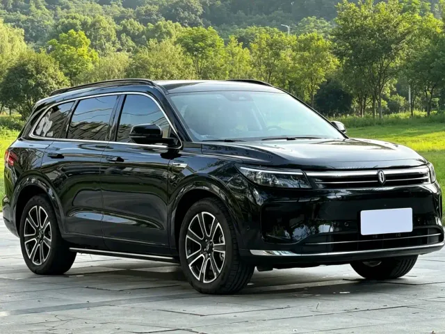 Aito M7 — Фото автомобиля 3