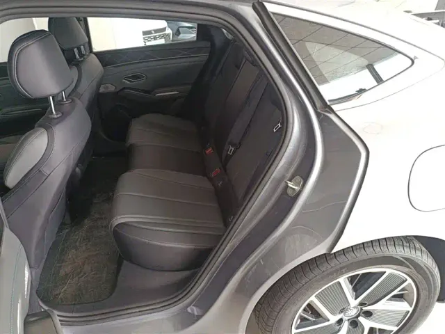 BYD Qin L — Фото автомобиля 16
