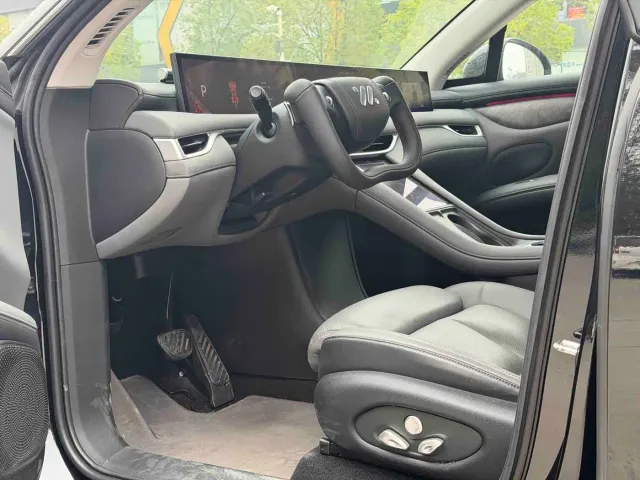 IM Motors LS6 — Фото автомобиля 7