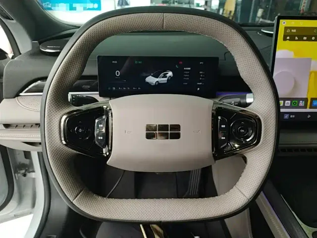 Geely Galaxy Xingyao 8 — Фото автомобиля 10