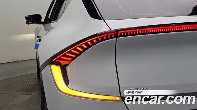 Kia EV6 — Фото автомобиля 8