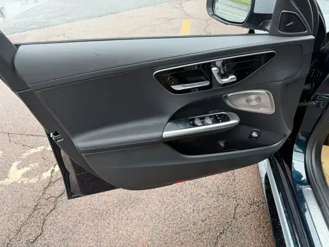 Mercedes-Benz C-Class — Фото автомобиля 6