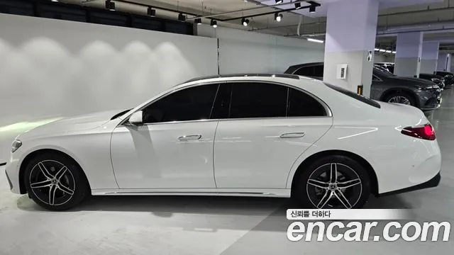 Mercedes-Benz E-Class — Фото автомобиля 8