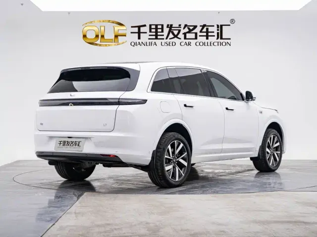 Li Auto L7 — Фото автомобиля 4