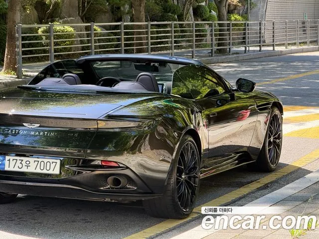 Astonmartin DB11 — Фото автомобиля 5