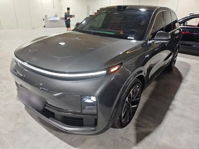 Фотография автомобиля — Li Auto L8