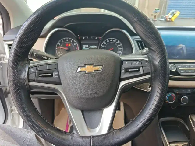 Chevrolet Monza — Фото автомобиля 10