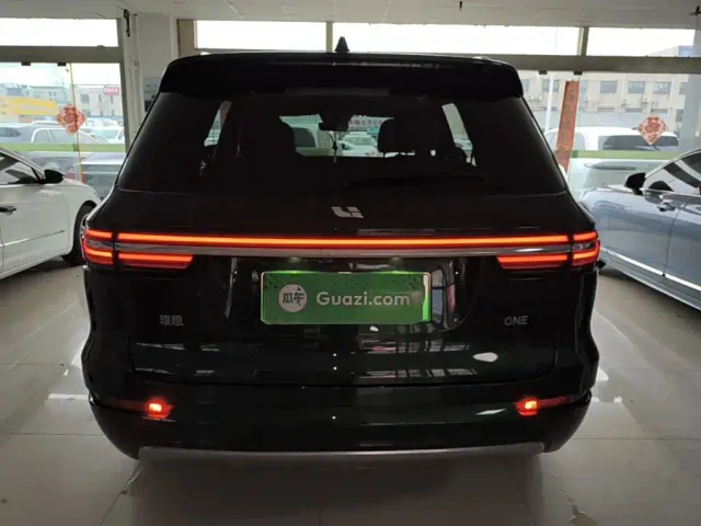 Li Auto ONE — Фото автомобиля 5