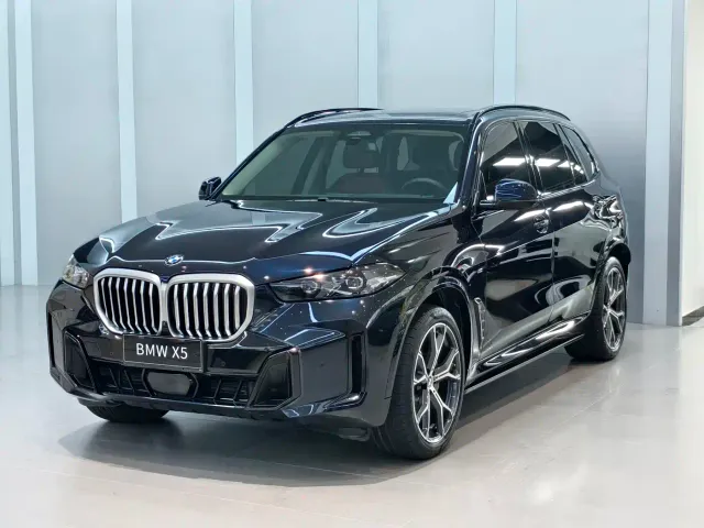 Фотография автомобиля — BMW X5