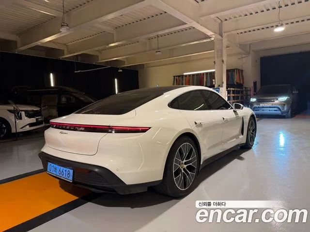 Porsche Taycan Taycan Khan — Фото автомобиля 4