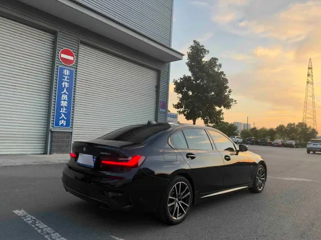 BMW 3 Series — Фото автомобиля 11