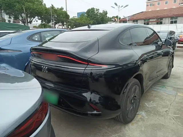 IM Motors LS6 — Фото автомобиля 6