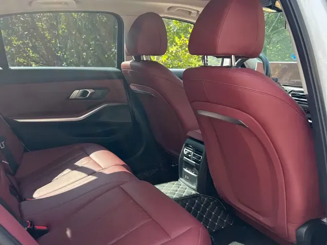 BMW 3 Series — Фото автомобиля 8