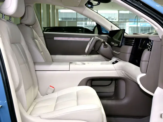 IM Motors LS6 — Фото автомобиля 5