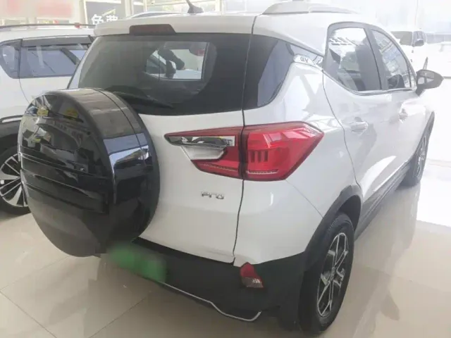BYD Yuan Pro — Фото автомобиля 6