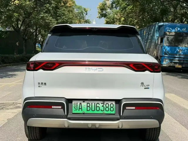 BYD Yuan UP — Фото автомобиля 8
