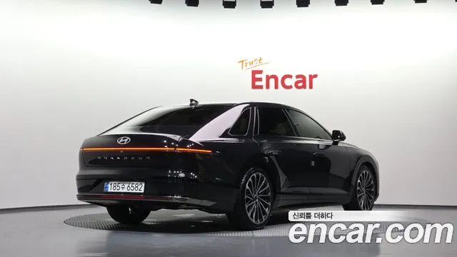 Hyundai Grandeur Grandeur (GN7) 3.5 Бензин 4WD — Фото автомобиля 2