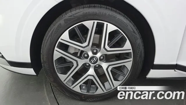 Hyundai Grandeur GN7 — Фото автомобиля 5