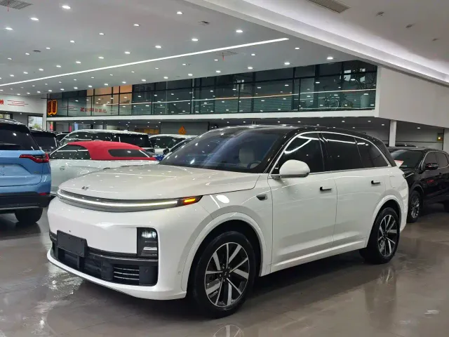Фотография автомобиля — Li Auto L7