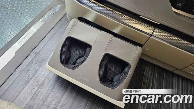 Kia Canival Новый Carnival 4 поколение Бензин 4 места Hi-Limousine — Фото автомобиля 5
