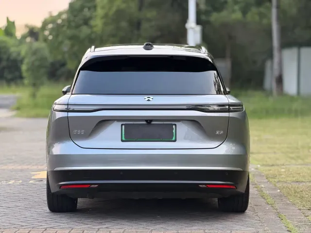 Nio ES8 — Фото автомобиля 6