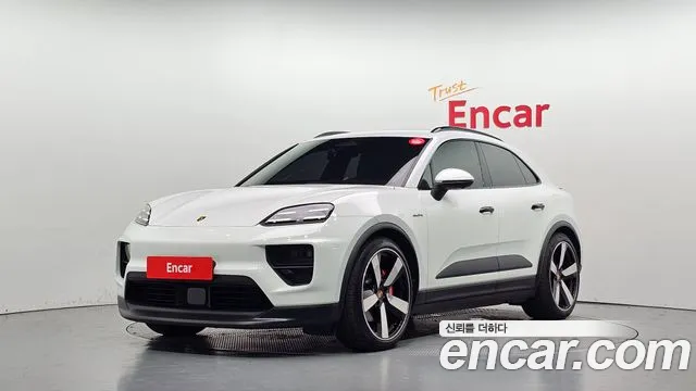 Фотография автомобиля — Porsche Macan