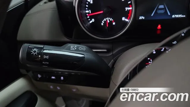Kia Canival Carnival 4 поколение Бензин 9 мест Prestige — Фото автомобиля 28