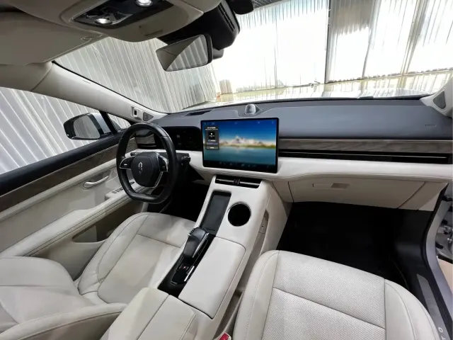 AITO Wenjie AITO M5 2022 Extended Range AWD Performance Edition — Фото автомобиля 21