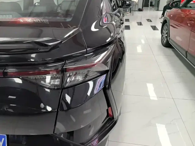Dongfeng Yixuan — Фото автомобиля 7