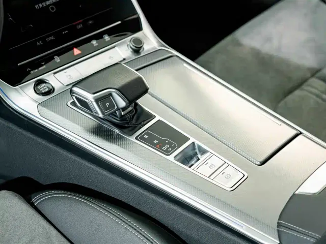 Audi A6L — Фото автомобиля 11