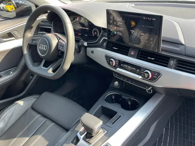 Audi A4L — Фото автомобиля 13