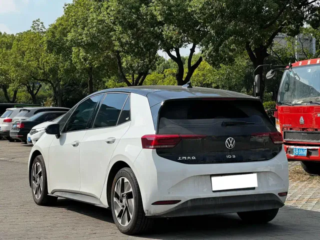 Volkswagen ID.3 — Фото автомобиля 4