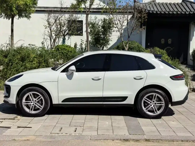 Porsche Macan — Фото автомобиля 12