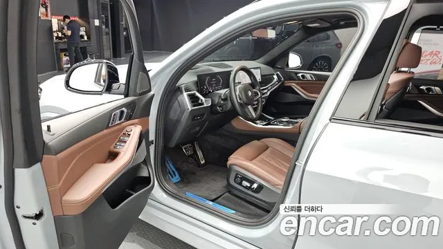 BMW X5 xDrive 40i M Sport — Фото автомобиля 8