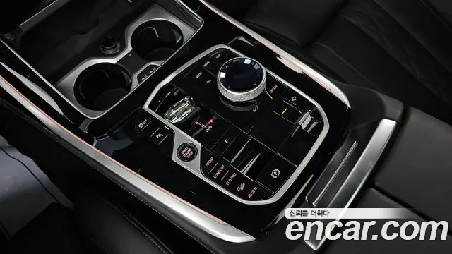 BMW X7 — Фото автомобиля 9