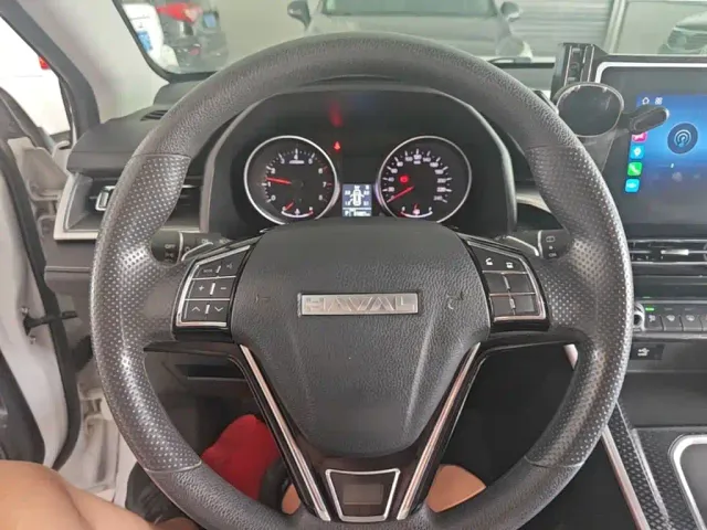 Haval M6 — Фото автомобиля 10