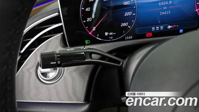 Mercedes-Benz E-Class — Фото автомобиля 27