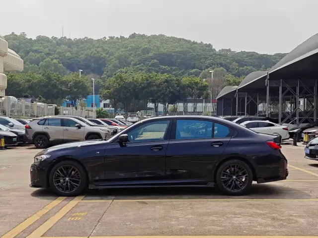 BMW BMW 3 Series 2023 325Li M Sport Black Night Package — Фото автомобиля 2