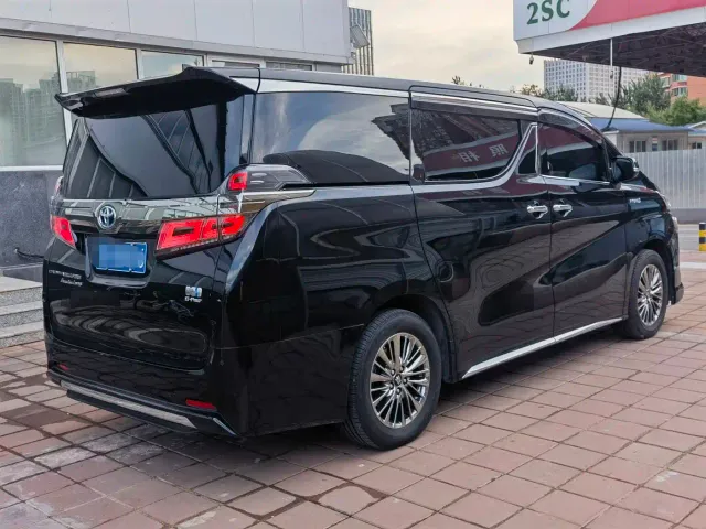 Toyota Vellfire — Фото автомобиля 15