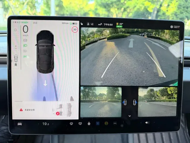 Tesla Model 3 — Фото автомобиля 13