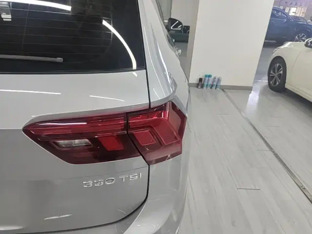 Volkswagen Tiguan L — Фото автомобиля 7