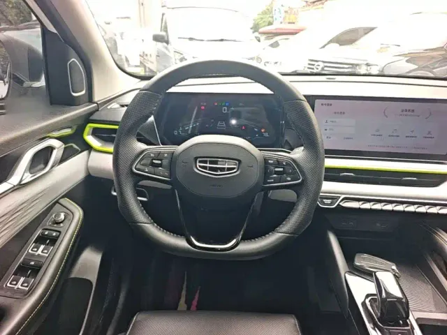 Geely Binyue — Фото автомобиля 10