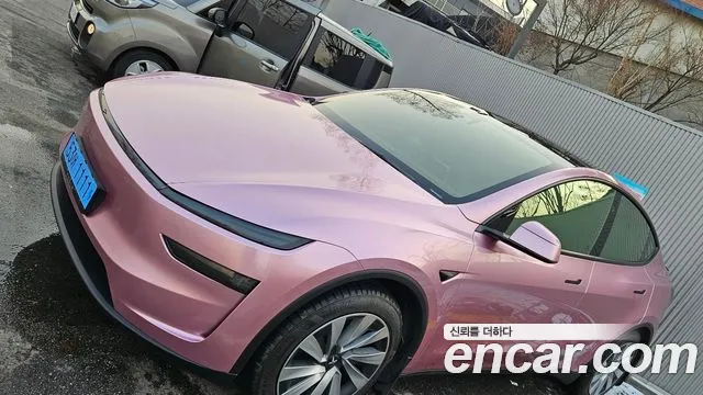 Tesla Model Y — Фото автомобиля 3
