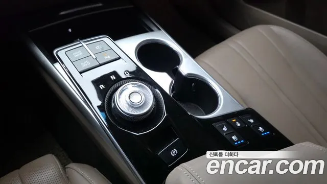 Kia K8 — Фото автомобиля 12