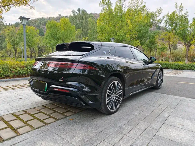 Denza Z9GT — Фото автомобиля 15