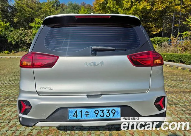 Kia Niro — Фото автомобиля 5