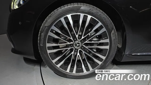 Mercedes-Benz S-Class — Фото автомобиля 4