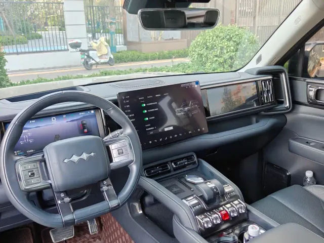 BYD FangChengBao Leopard 5 — Фото автомобиля 7